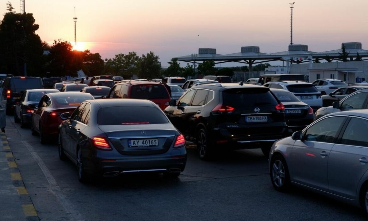 Yurt dışından emekli olanların araçları için yeni karar! Türkiye’de kalış süresi 4 yıla çıkarıldı