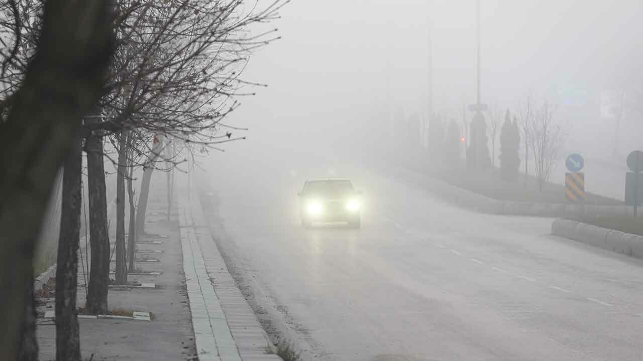 Sürücüleri bekleyen tehlike... Meteoroloji&#039;den yoğun sis uyarısı: Gece ve sabah saatlerine dikkat! (29 Aralık Cuma il il hava durumu)