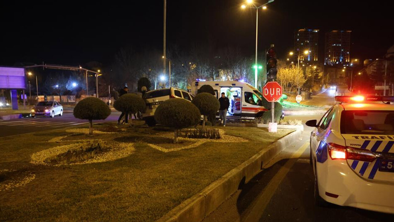 Kaza yapan sürücünün, yardıma gelenlerden ilk isteği &#039;pes&#039; dedirtti 