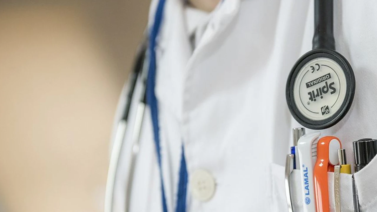 Doktor Maaşları 2024! Ocak zammı ile uzman doktor maaşı kadar oldu?