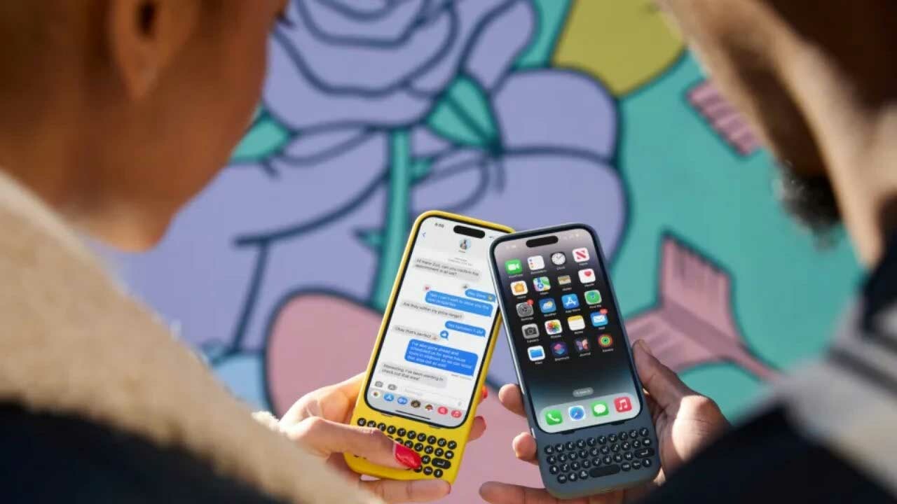 Her modelde çalışmayacak... BlacBerry tarzı klavyeyi iPhone&#039;lara getiren kılıf tanıtıldı