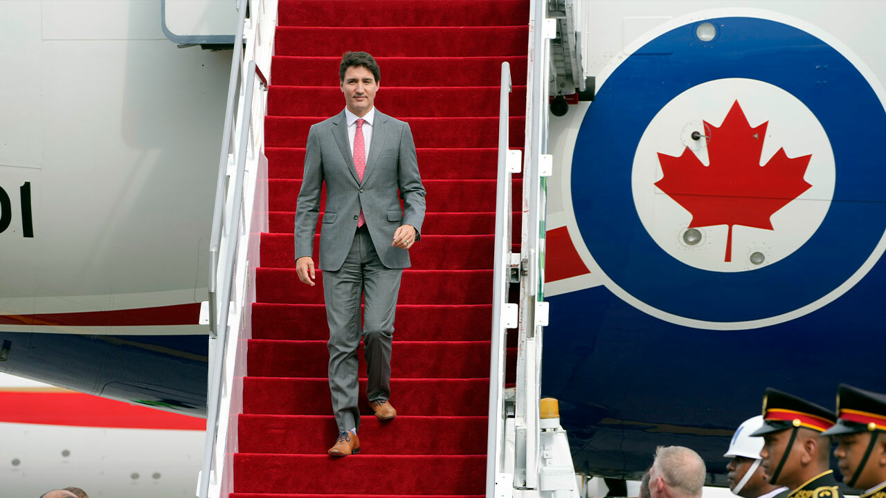 Kanada Başbakanı Trudeau&#039;nun uçak bahtsızlığı