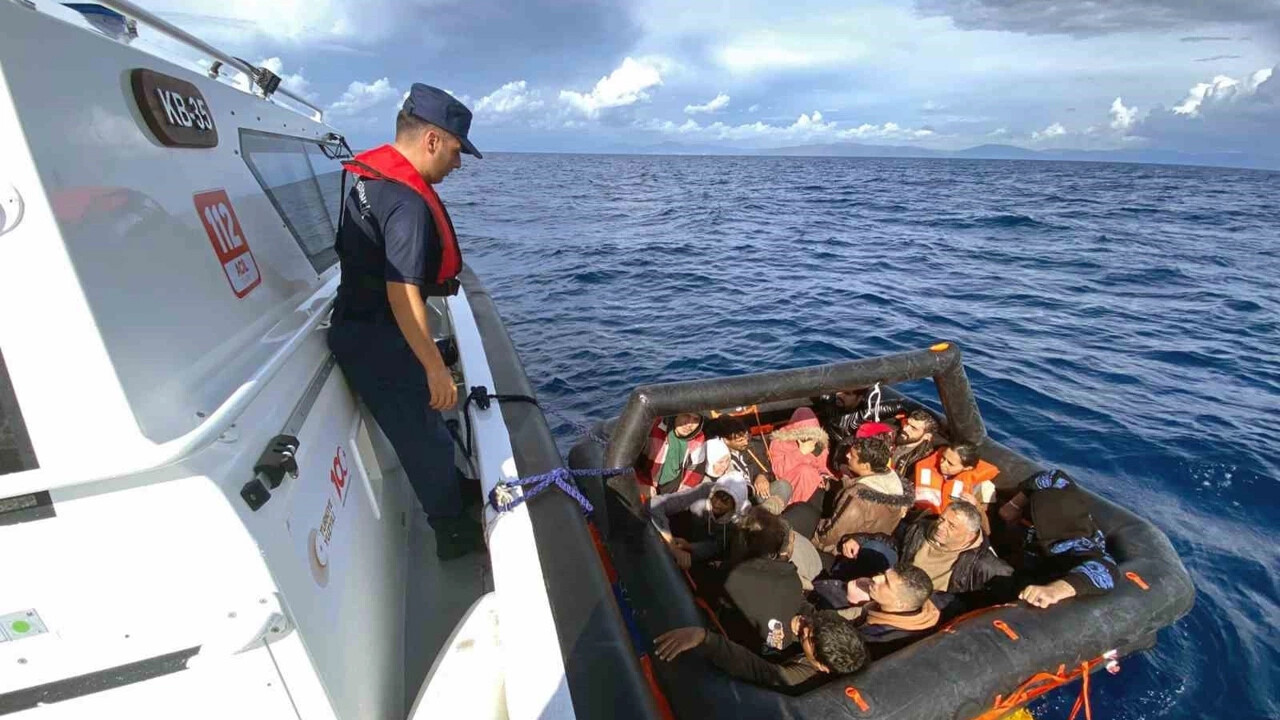 Son dakika! Göçmen kaçakçılığına büyük darbe! 80 organizatör yakalandı