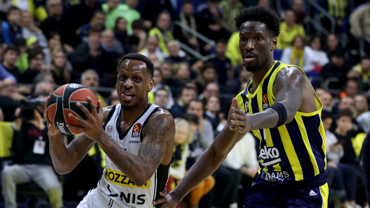 Fenerbahçe Beko'dan Partizan'a 15 sayı fark