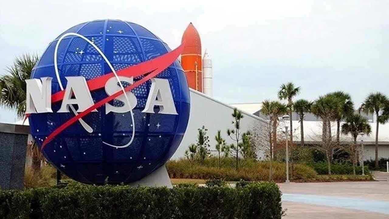 NASA&#039;da beklenen oldu! Astronotların Ay&#039;a inişi 2026&#039;ya ertelendi