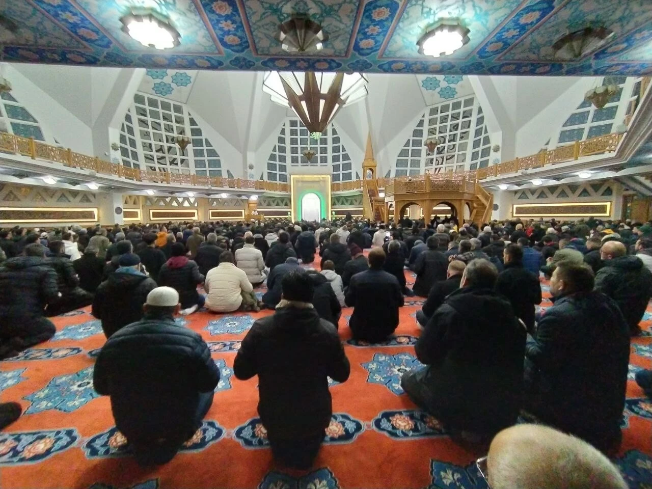 Regaip Kandili yurt genelinde dualarla idrak edildi