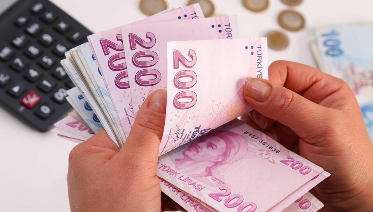 Bu işte çok para var! İşi gücü bırakan 100 bin lira kazanç için kurye oluyor