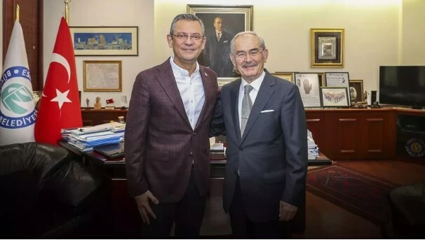 Eskişehir'den aday gösterilmeyen Yılmaz Büyükerşen'den CHP'ye mesaj: Üzülmedim ama kırıldım