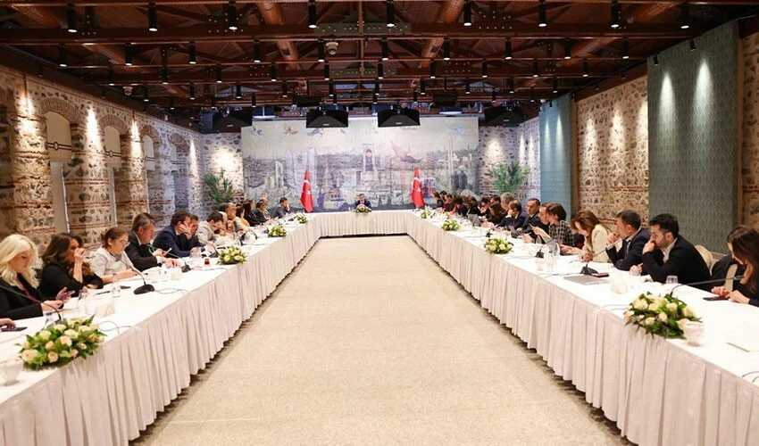 Son dakika! Emekli aylıklarına 'denge' düzenlemesi: Cumhurbaşkanı Yardımcısı Yılmaz'dan kritik açıklama