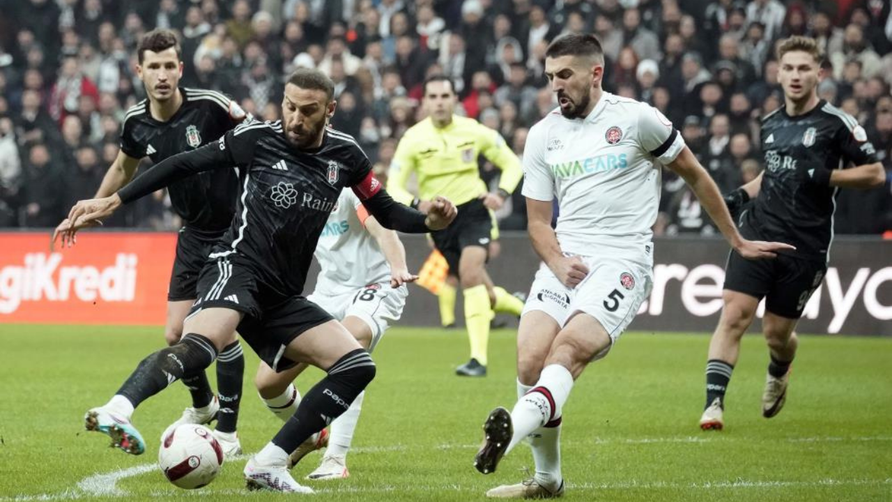 Beşiktaş 3 puanı 3 dakikada aldı! Maç sonucu: Beşiktaş 3-0 Fatih Karagümrük