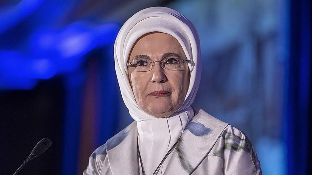 Emine Erdoğan&#039;dan şehitler için başsağlığı mesajı