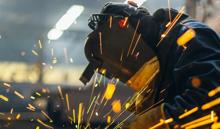 Binlerce metal işçisini ilgilendiriyor, MESS ücret artışını revize etti