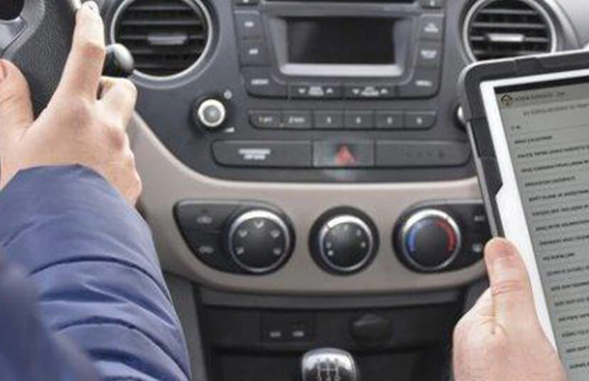 Başkasının yerine ehliyet sınavına girdi, yakayı ele verdi