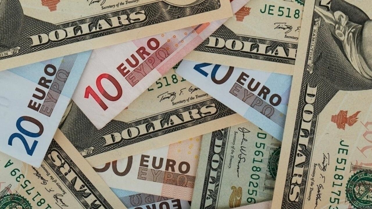 Dolar ve Euro açılış fiyatları 2024... Dövizde son durum ne? Dolar ve Euro güne nasıl başladı? Dolar kaç TL? Euro kaç TL? Kapalıçarşı döviz kurları... Euro Dolar kuru bugün ne kadar?