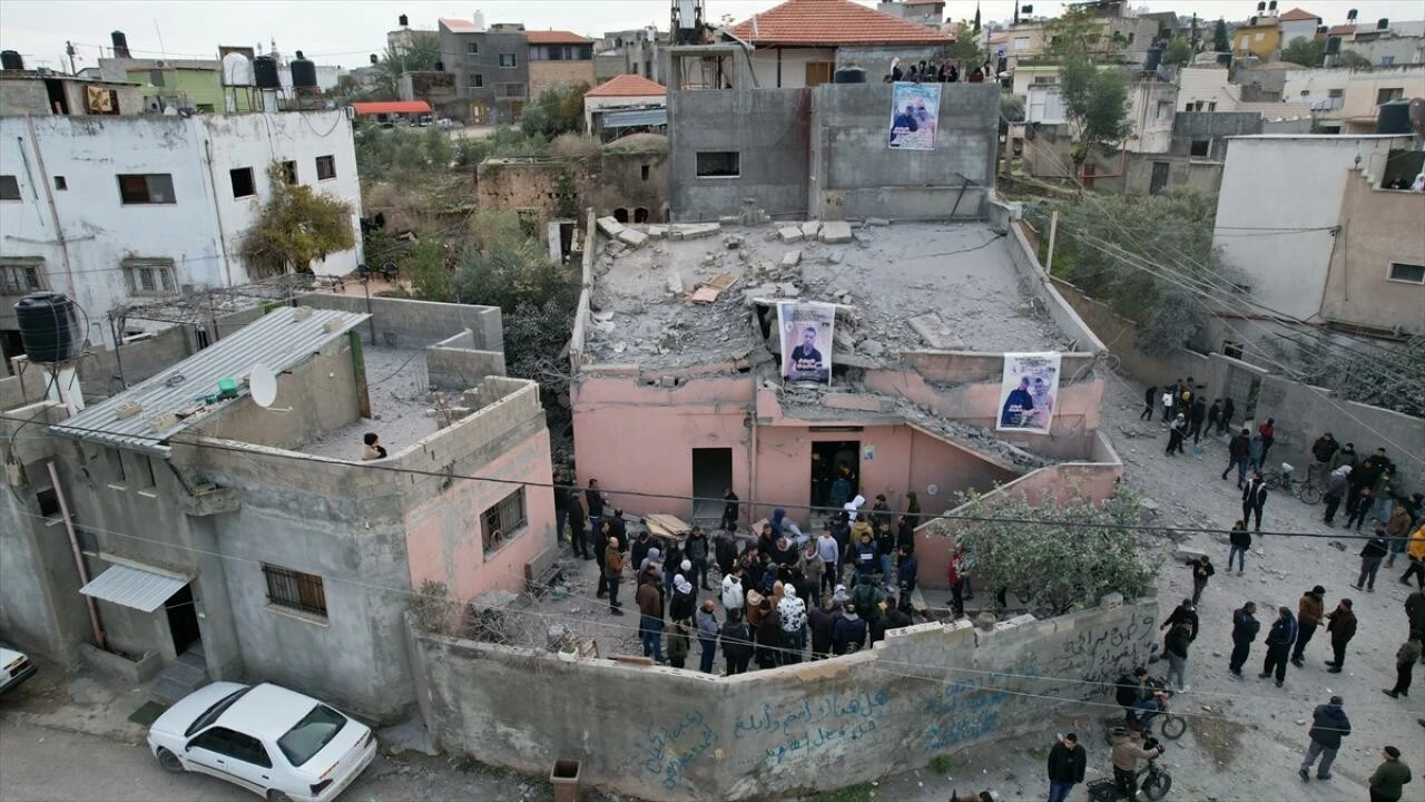 İsrail'den Doğu Kudüs'teki Filistinlilere skandal talimat: Evlerinizi yıkın