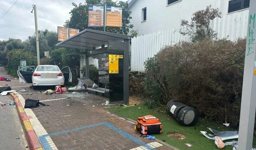 Tel Aviv'de 3 ayrı noktada araçlı saldırı: Çok sayıda yaralı var