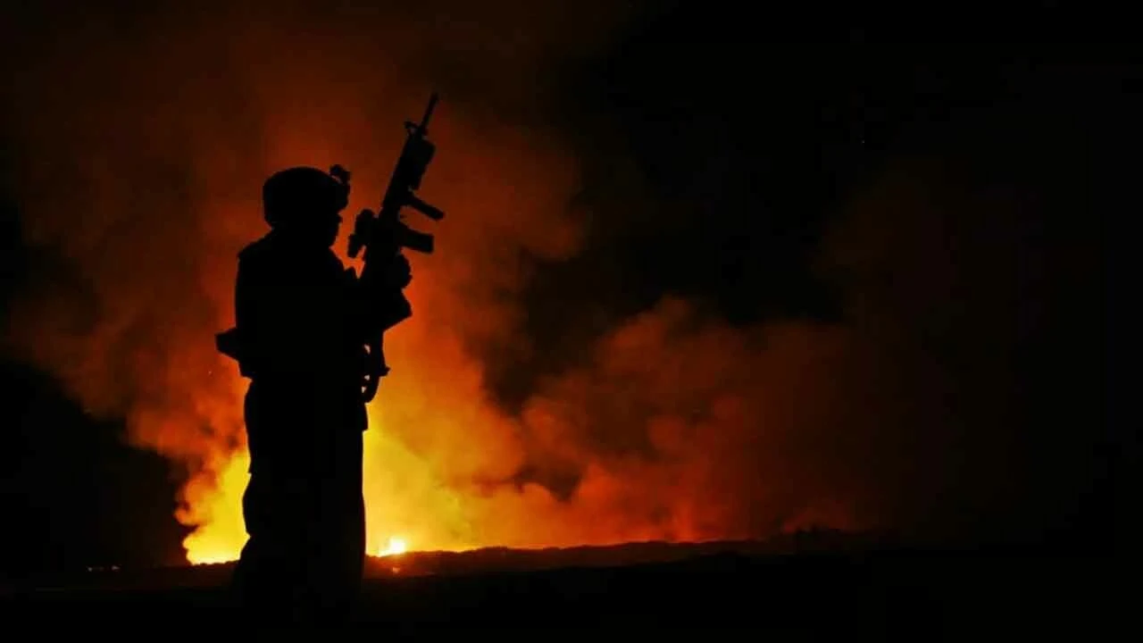 İran ordusu ABD'yi vurdu: Erbil'de birçok noktaya füze ve İHA saldırısı!