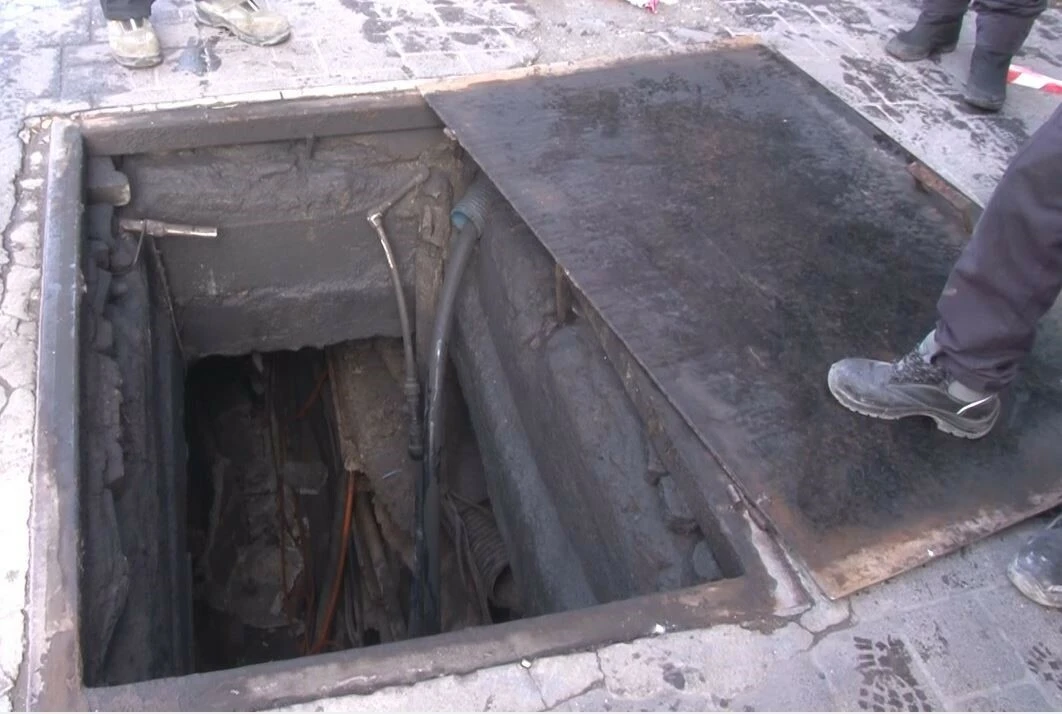 Bakırköy'de yeraltı çarşısı yandı! 2 kişi hastanelik oldu