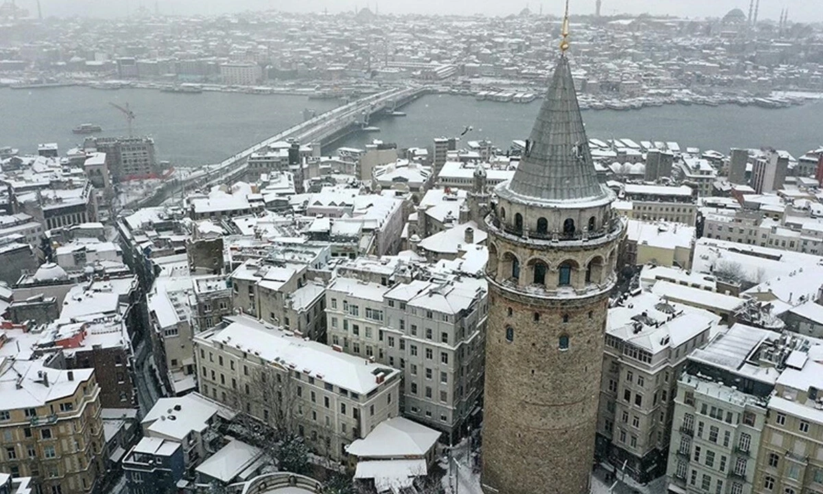 Kar kütlesi İstanbul'a doğru hareket etti! Uzman isim tarih verdi...