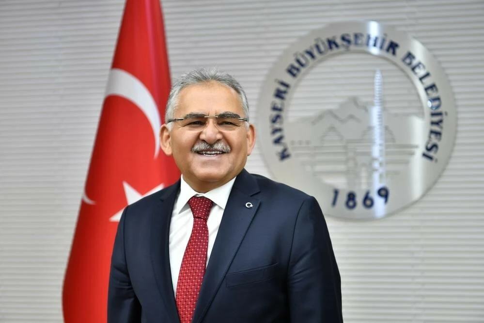 AK Parti Kayseri Büyükşehir Belediye Başkan Adayı Memduh Büyükkılıç kimdir?