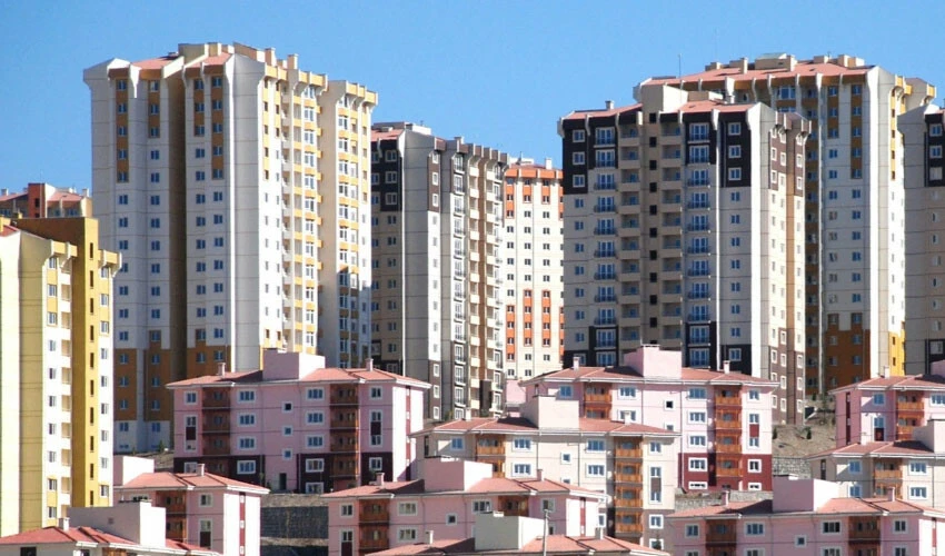 Konut fiyatlarında 3 yıl sonra ilk! Üç büyük ilde metrekare fiyatı belli oldu