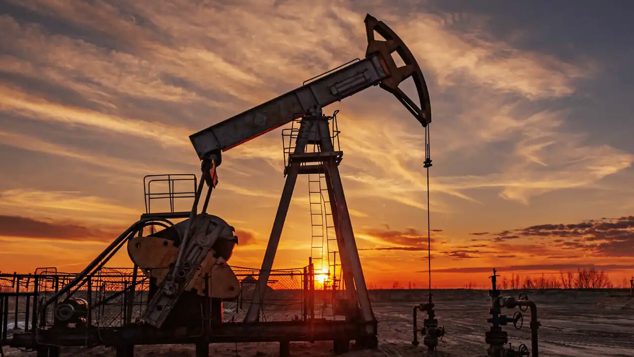 OPEC raporu yayımladı, Körfez&#039;de petrol üretimi azaldı