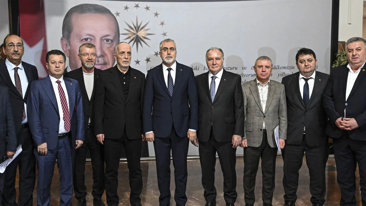 Yüz binlerce memuru ilgilendiren ek zam talebi! Bakan Işıkhan'a iletildi