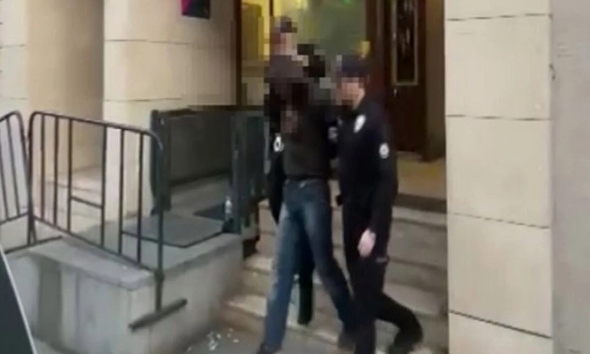 Tatlıcıda dehşet anları kamerada: Silahın namlusunu doğrultup tehditler savurdu