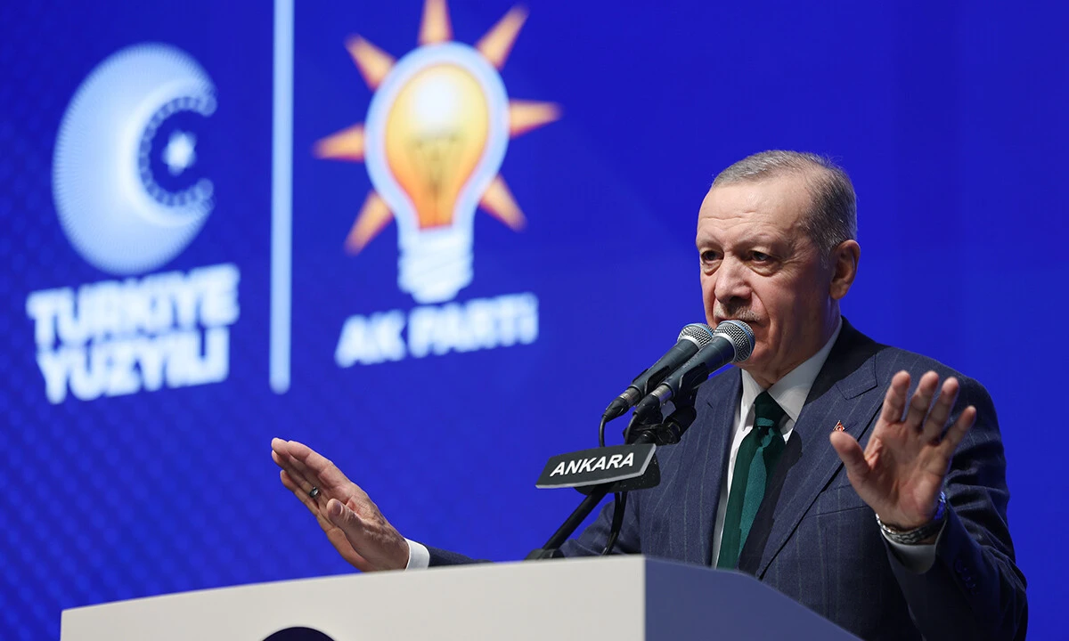Erdoğan, AK Parti'nin adaylarını tek tek duyurdu: Ankara'da Altınok, İzmir'de Dağ