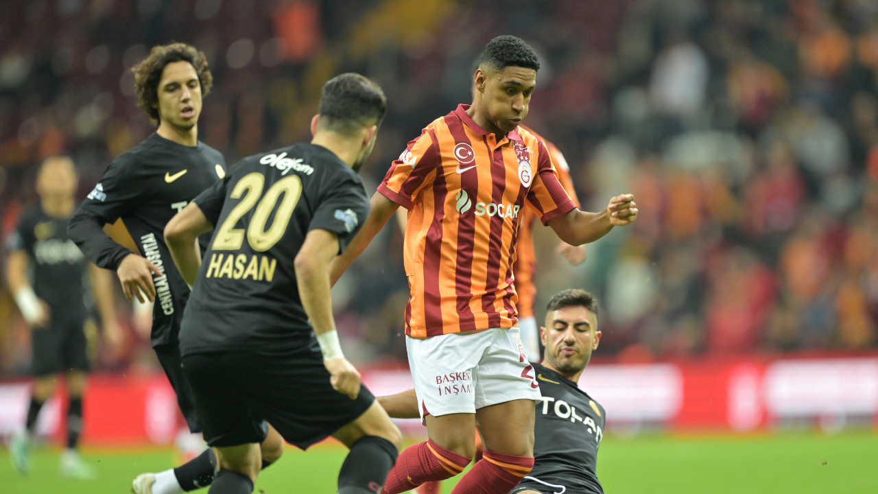 Galatasaray 4 golle tur biletini aldı