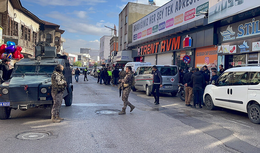 Hacze giden polis memuru vuruldu