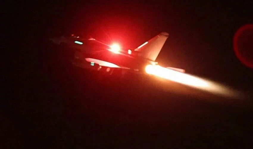 Husilerin saldırısının ardından ABD ve İngiltere Yemen'i vurdu