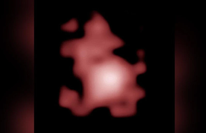 Tarihin bilinen en eskisi! Süper kütleli kara delik ilk kez görüntülendi