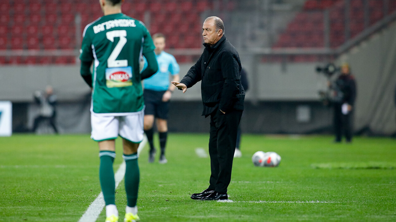 Samet Akaydın forvet oynadı Fatih Terim&#039;in Panathinaikos&#039;u Olympiakos&#039;u eledi