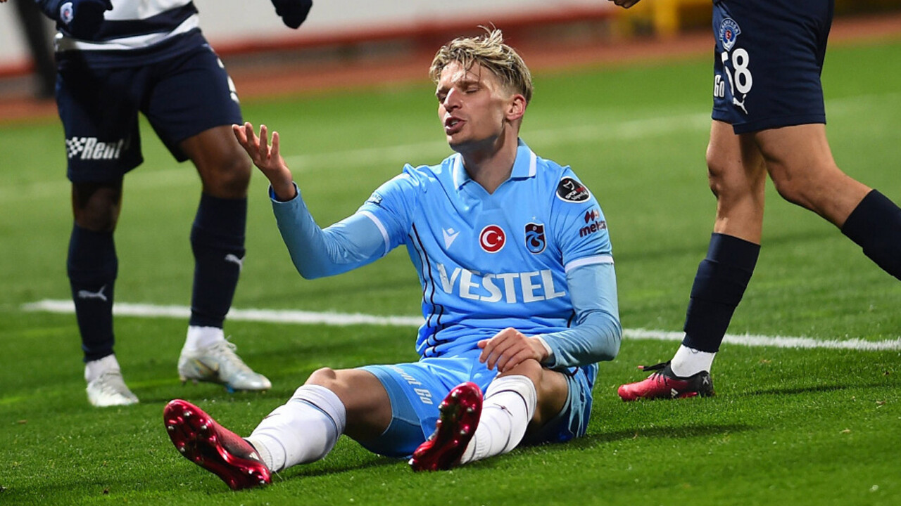 Trabzonspor&#039;da Larsen ile yollar ayrıldı