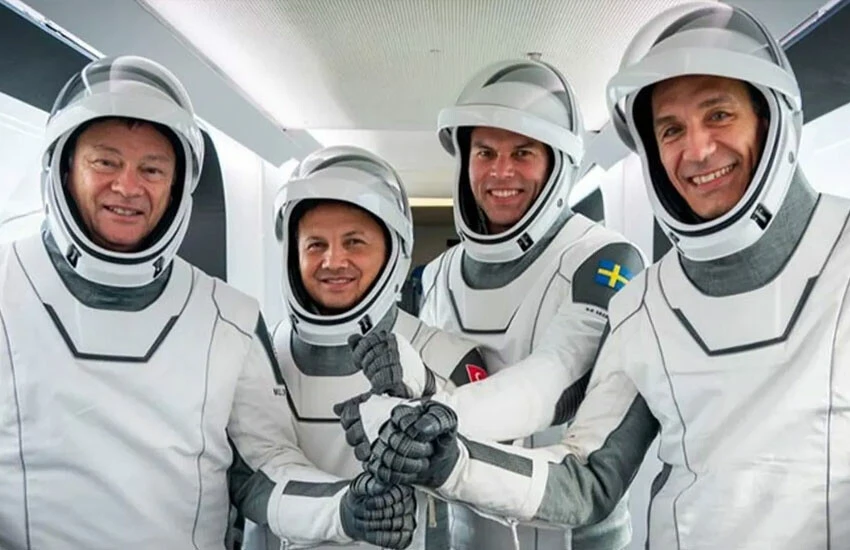 Cumhurbaşkanı Erdoğan'dan uzay yolculuğu mesajı