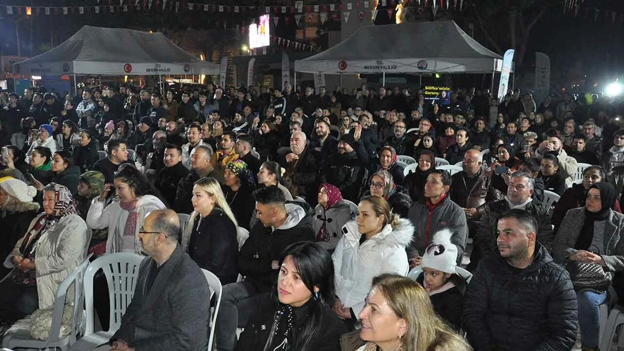 Türkiye nefesini tuttu... Tarihi uzay yolculuğu anbean takip edildi