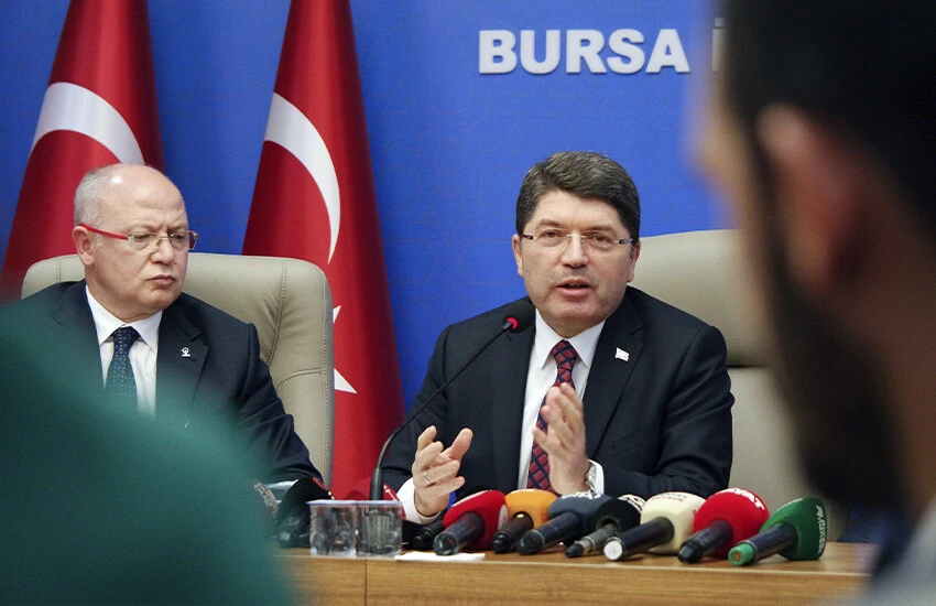 Adalet Bakanı Yılmaz Tunç'tan siyasi partilere 'sandık' çağrısı