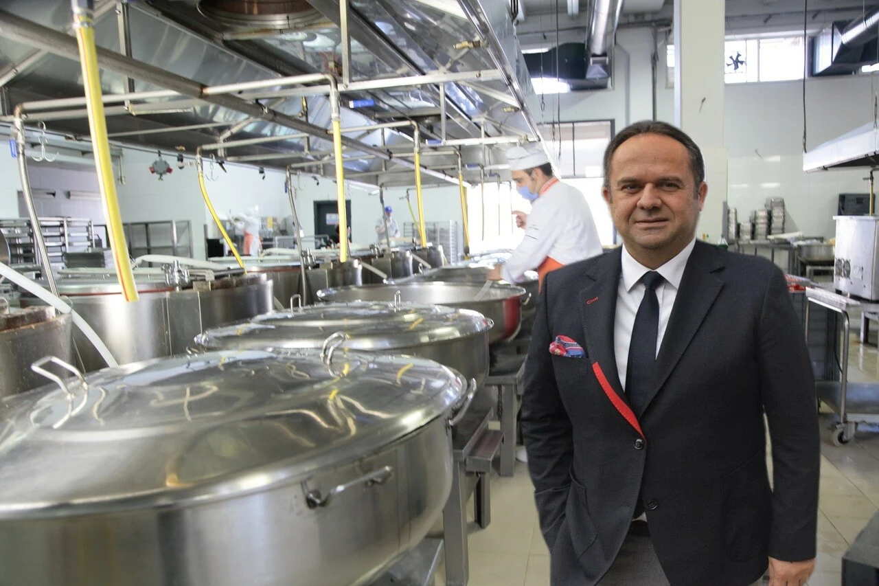 Yemek sektöründe ‘merdiven altı’ uyarısı! Düşük fiyatlı menüler çalışanın sağlığını tehdit ediyor