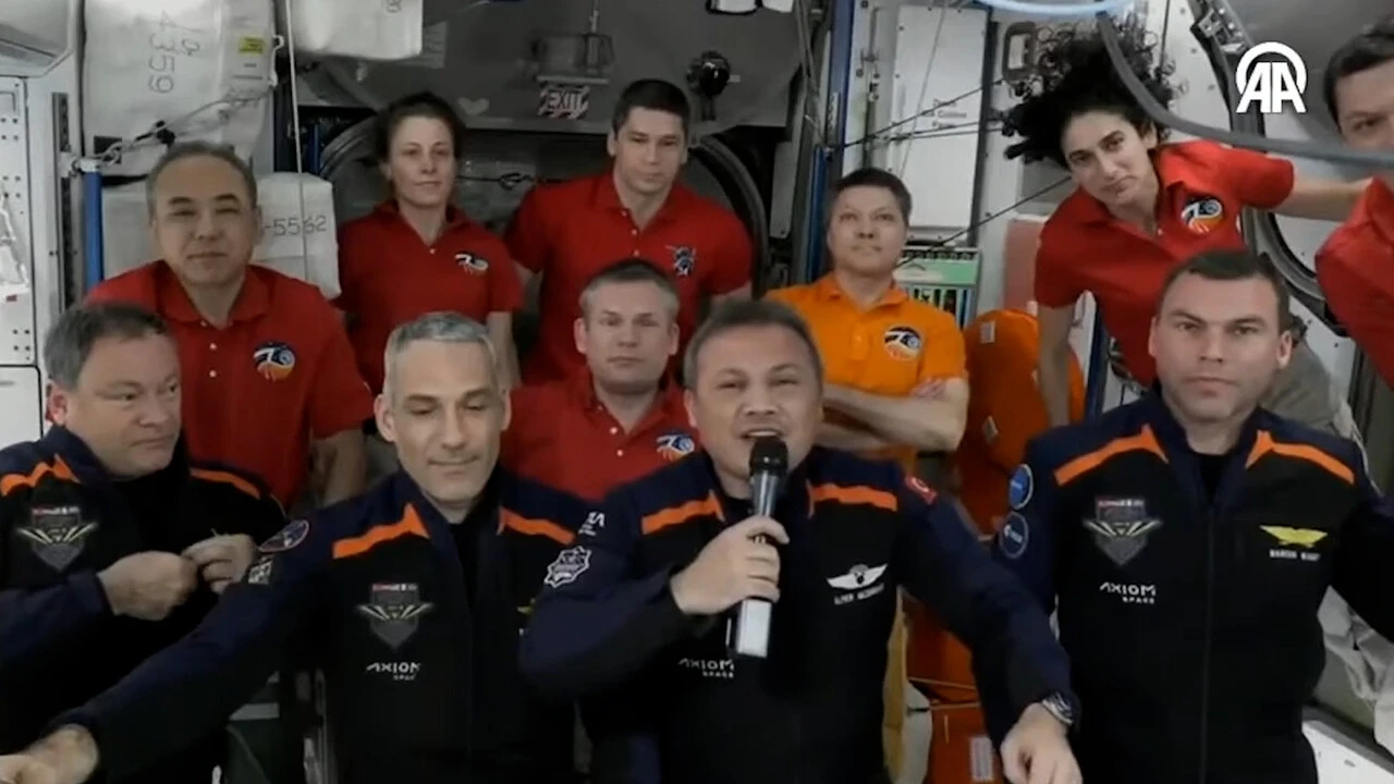 Alper Gezeravcı'nın uzaydaki ilk sözü "İstikbal göklerdedir"