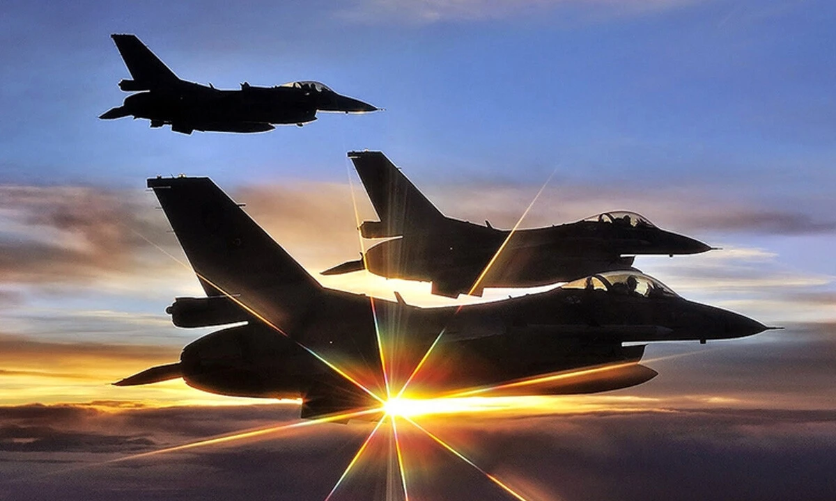 Son dakika! Terör inlerine bomba yağdı: Irak'ta 10 PKK'lı terörist öldürüldü