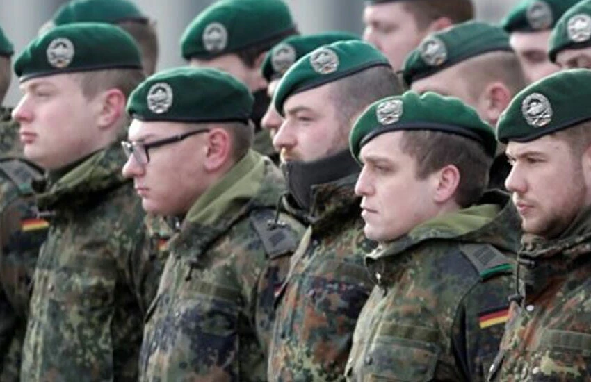 Almanya'da asker açığına göçmen formülü: <a href=