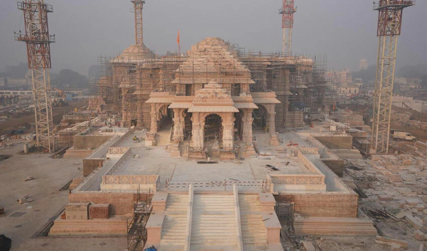 Camiyi yıkıp yerine yapılan tapınak Hindistan'da fitili ateşledi