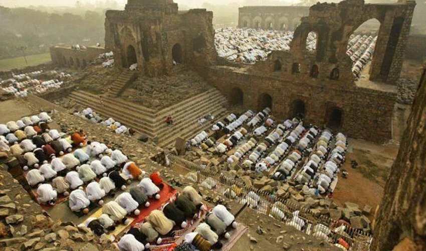 Camiyi yıkıp yerine yapılan tapınak Hindistan'da fitili ateşledi