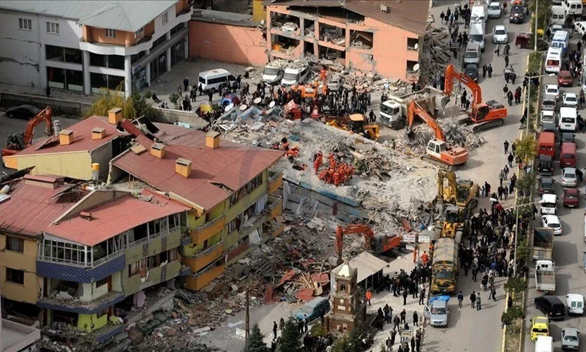 Van'daki deprem sonrası gözden kaçan ayrıntı! Naci Görür açıkladı