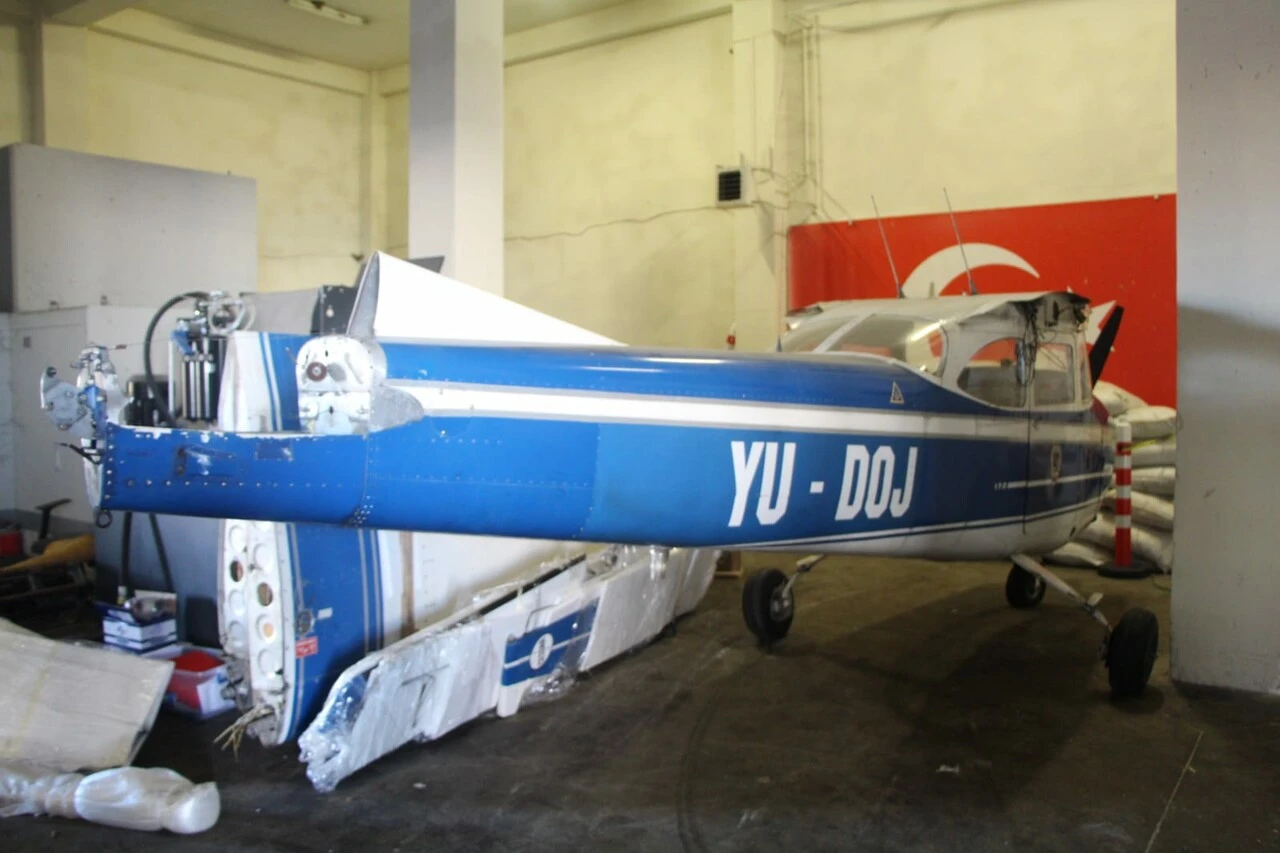 Kapıkule'de bir tırda uçak ele geçirildi