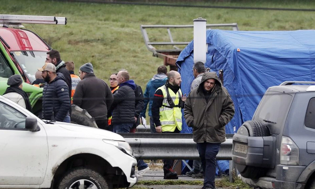 Eylem yapan çiftçilerin arasına araç daldı: Ölü ve yaralılar var