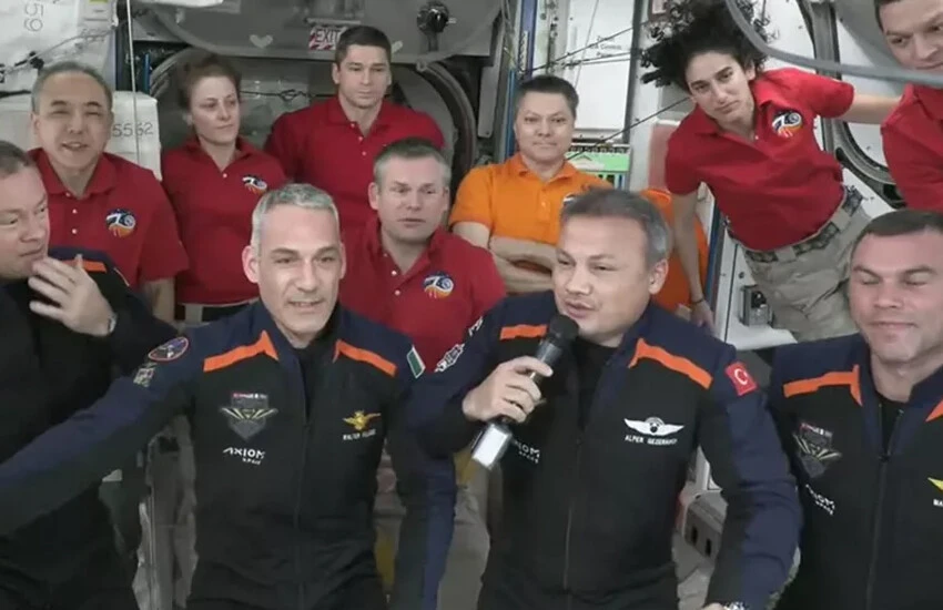 Uzay misyonu heyecanı ortaokulları sardı! TÜBİTAK'a proje yağıyor