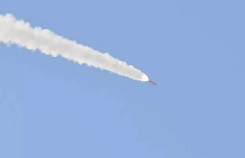 ABD, Husilerin 2 gemisavar füzesini vurdu