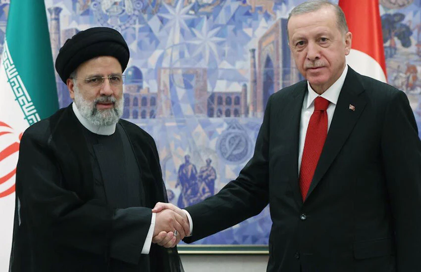 Erdoğan, İran Cumhurbaşkanı Reisi'yi resmi törenle karşıladı